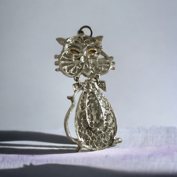 Large Blue Eyed Cat Pendant 4 in - Picture 2 of 2